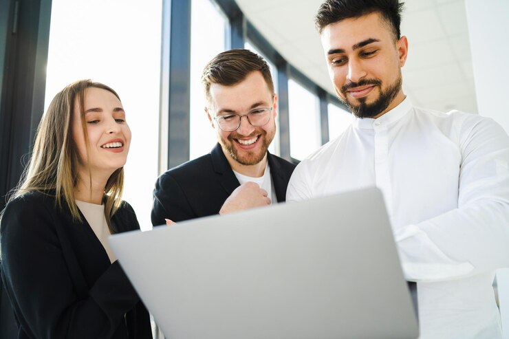 Dashboard analityczny prezentujący kluczowe wskaźniki biznesowe